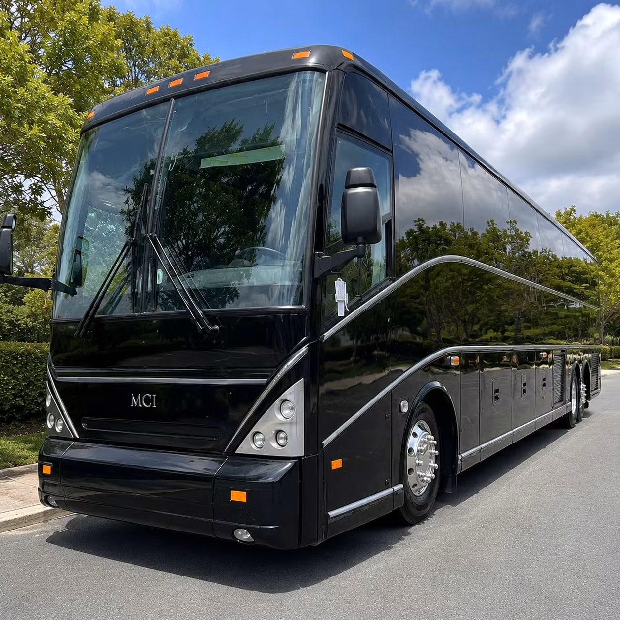 airport shuttle services to eugene airport for corporate groups