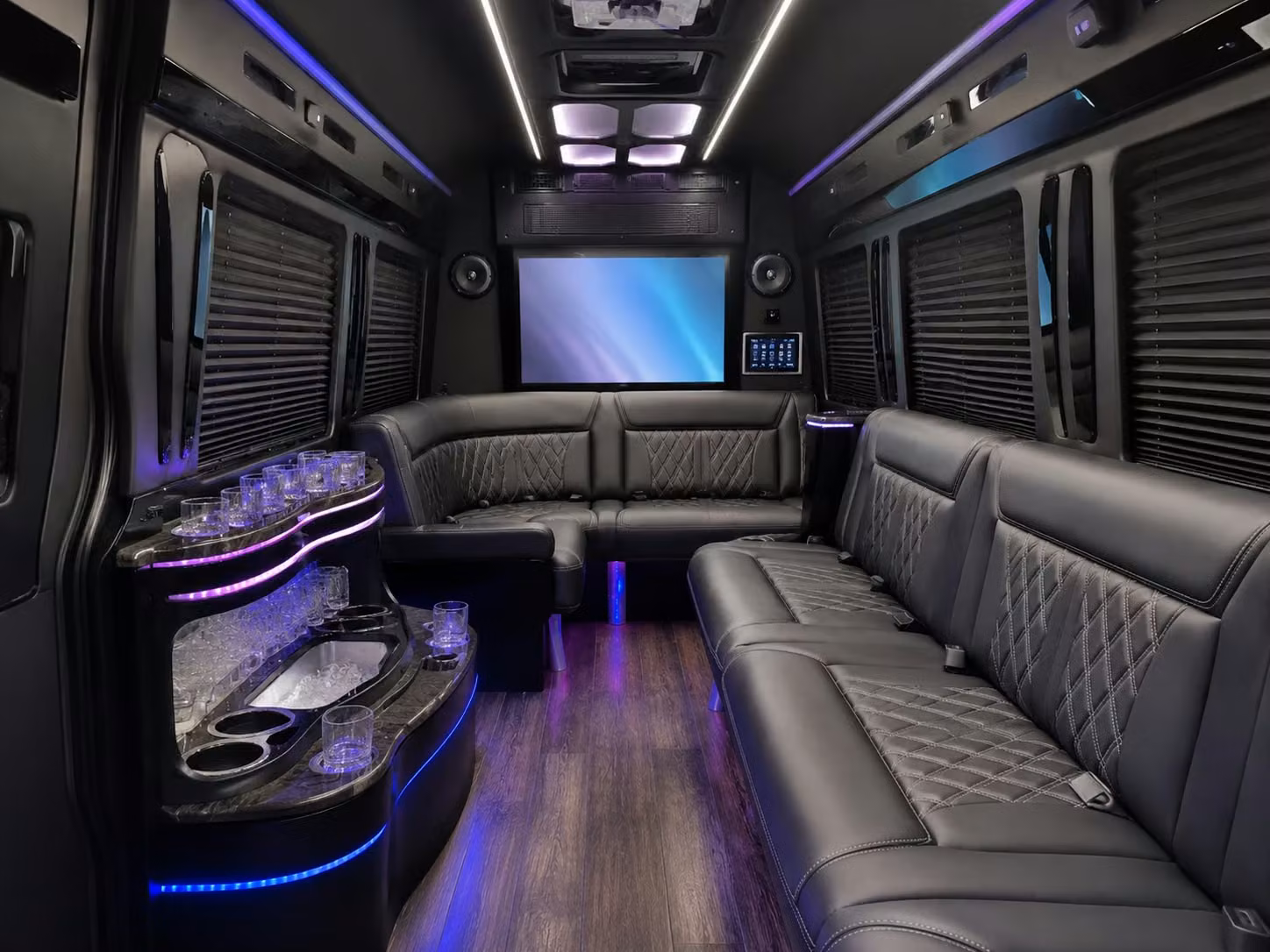 busrentaleugene com connects you with airport shuttle providers for eugene hotel and venue transfers