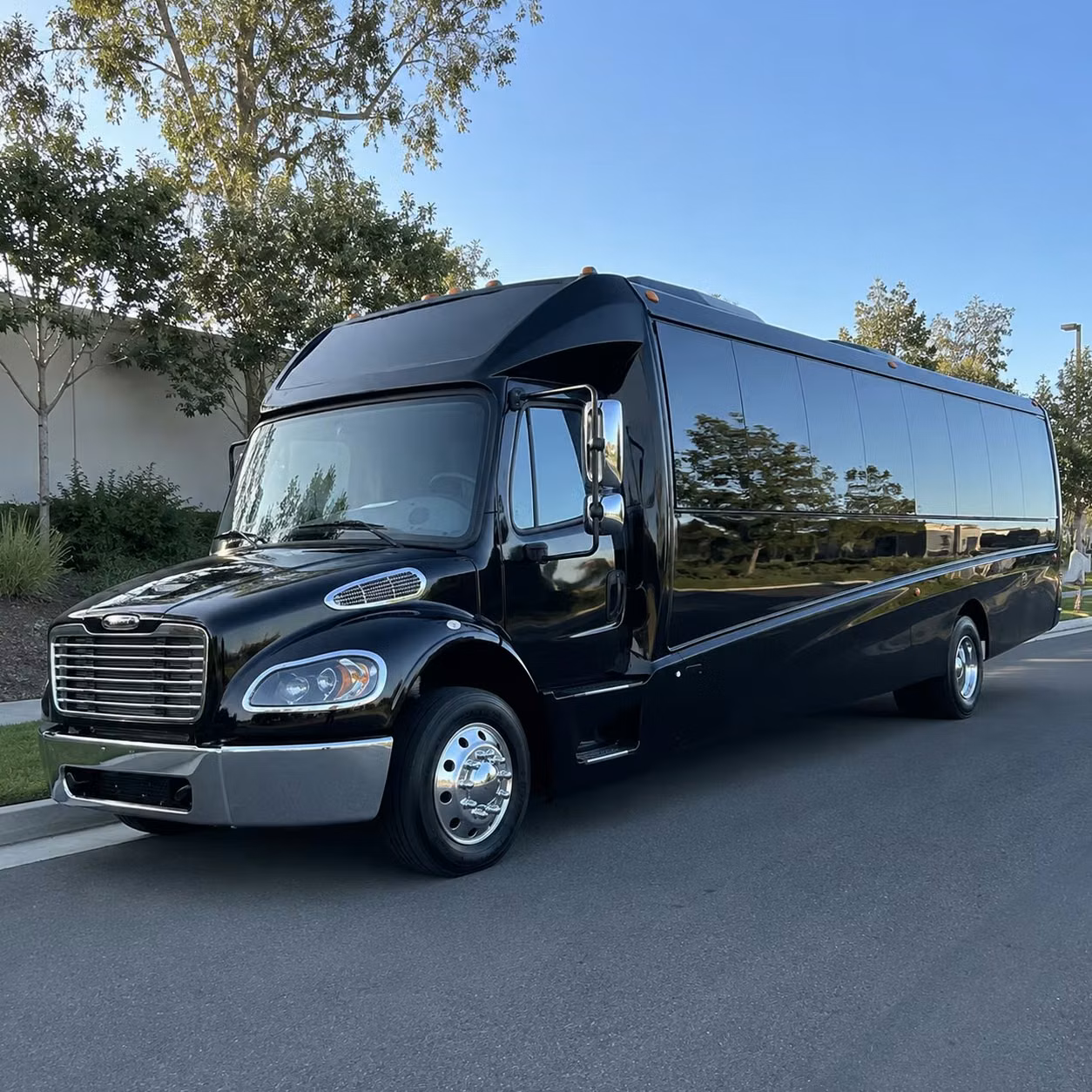 eugene sports team bus rentals