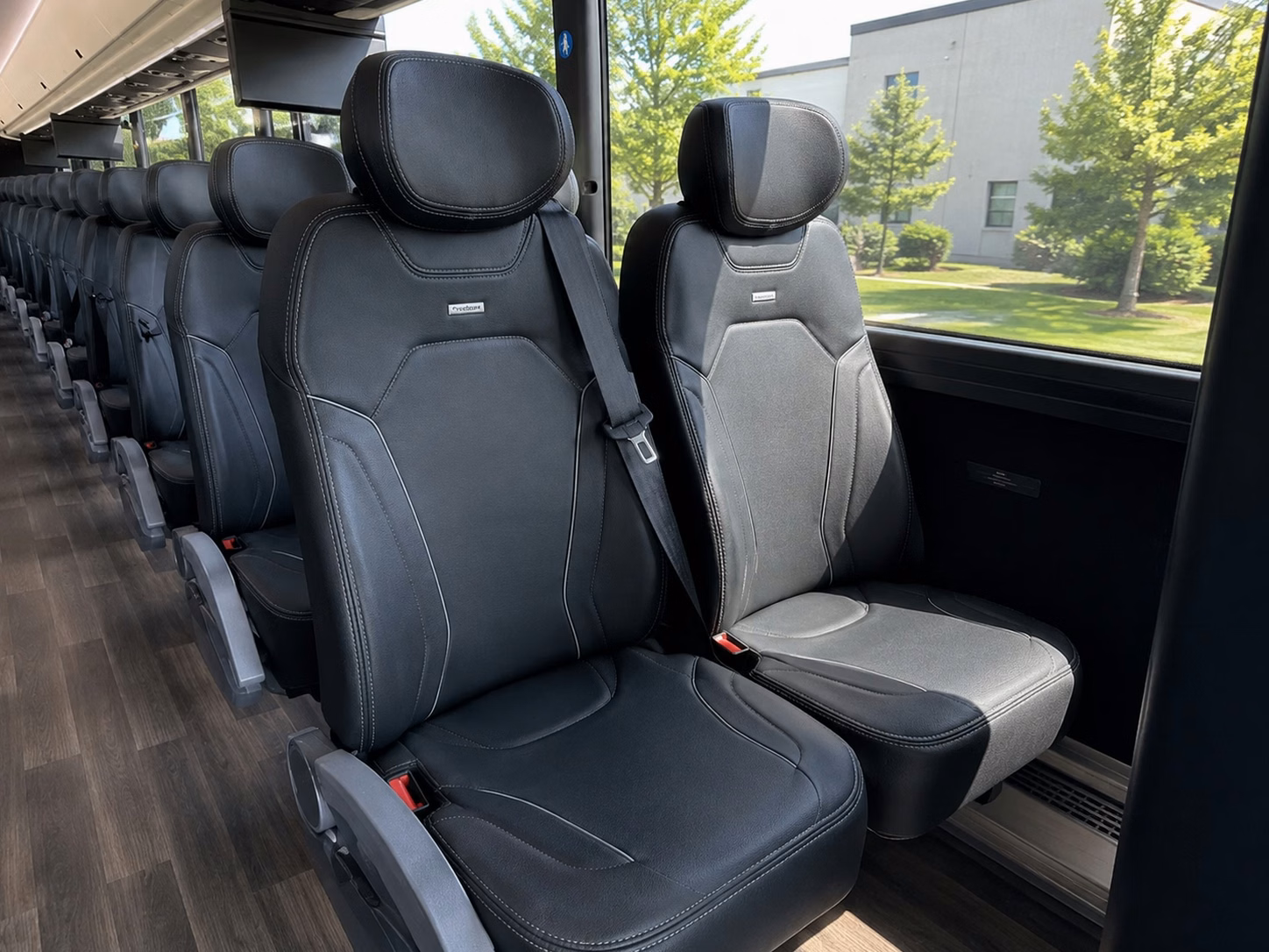 give out of town wedding guests seamless airport and hotel transfers in eugene