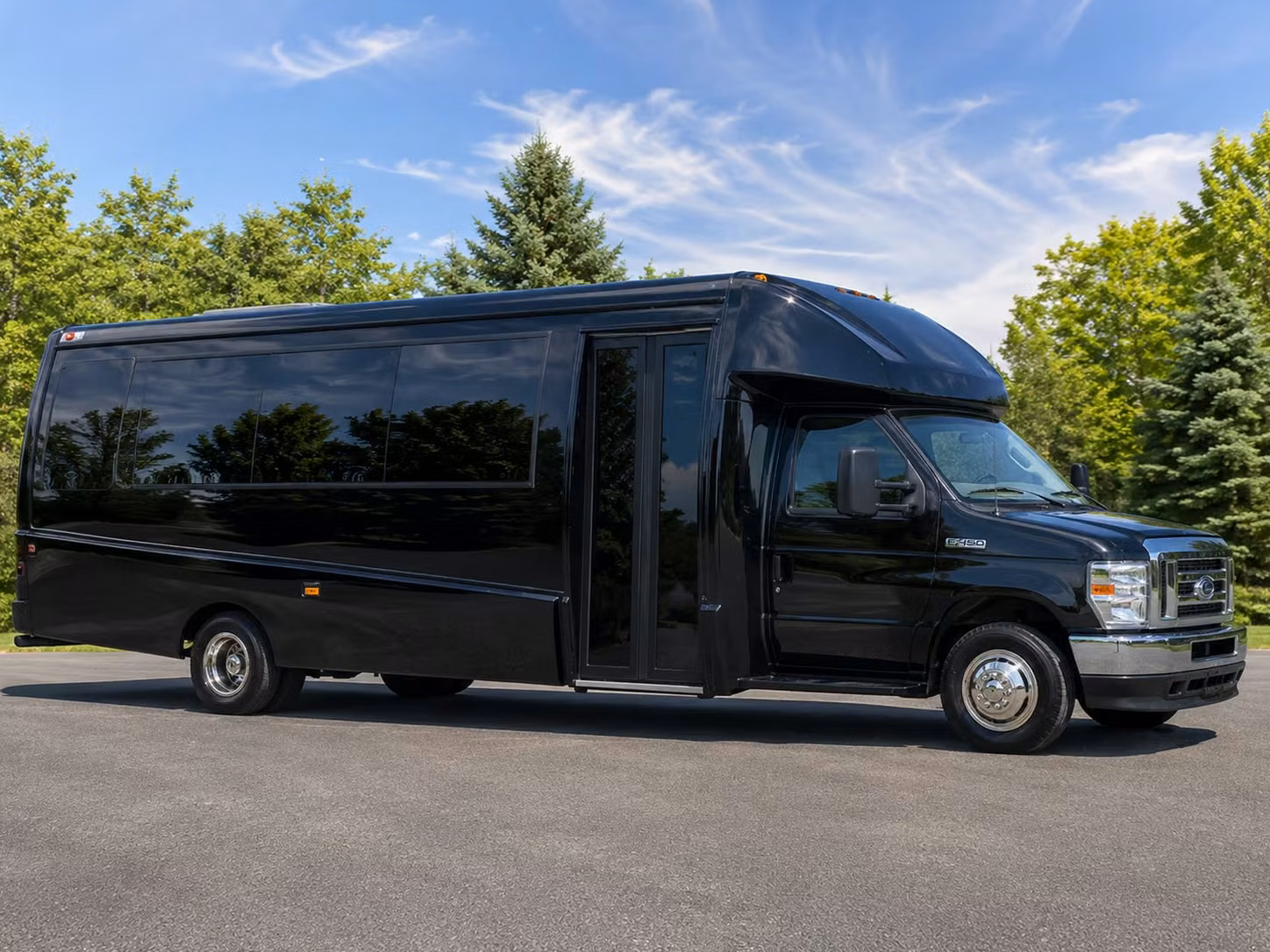 minibus rentals for smaller eugene prom groups who want privacy